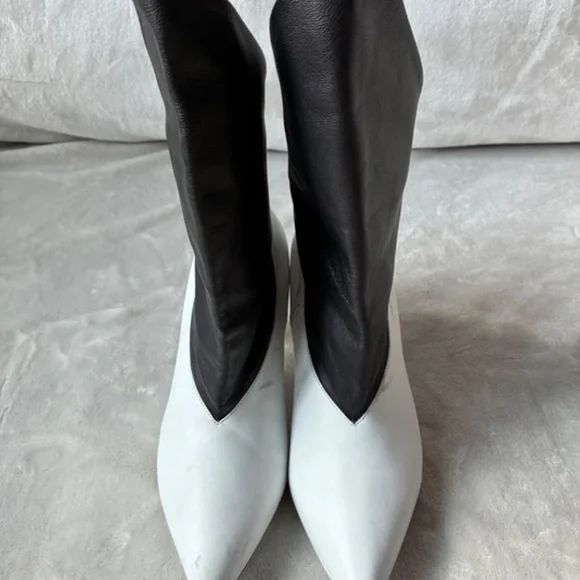 Super Soft Black & White Nappa Leather Fold Over Ankle Boots 39.5/9 -NWD - Picture 16 of 16